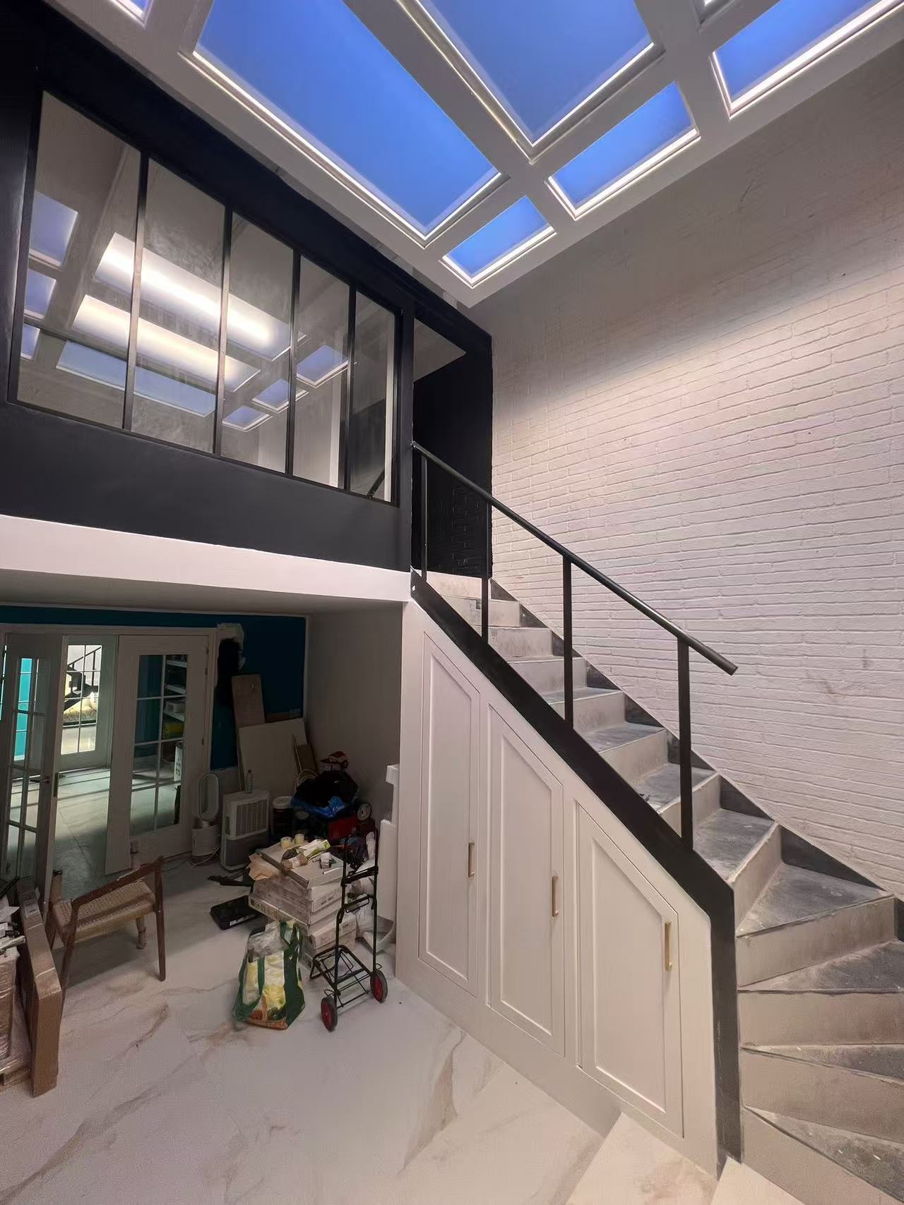 Derniers blogs de l'entreprise sur How Artificial Skylights Transform Windowless Indoor Spaces