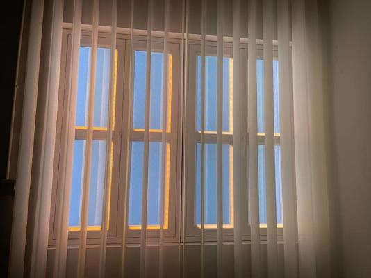 acheter Lumière de fenêtre artificielle de couleur 2100-7500K avec éclairage LED à diffusion de Rayleigh, installation murale fabrication en ligne