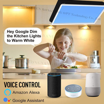 AC 100 240V LED panneau de plafond de lumière contrôlée par application à distance conçue pour l'éclairage professionnel commercial