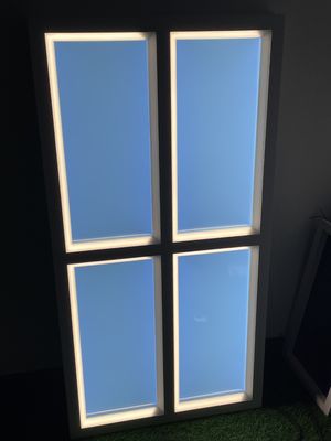 Lumière de fenêtre artificielle avec couleur de lumière 2100-7500K, éclairage LED à diffusion de Rayleigh et tension 100-240V